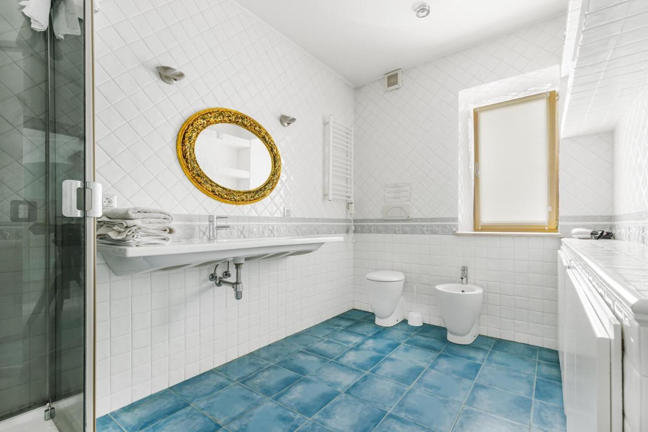 Deribasivska Cozy 4-Room Apartment 오데사 외부 사진