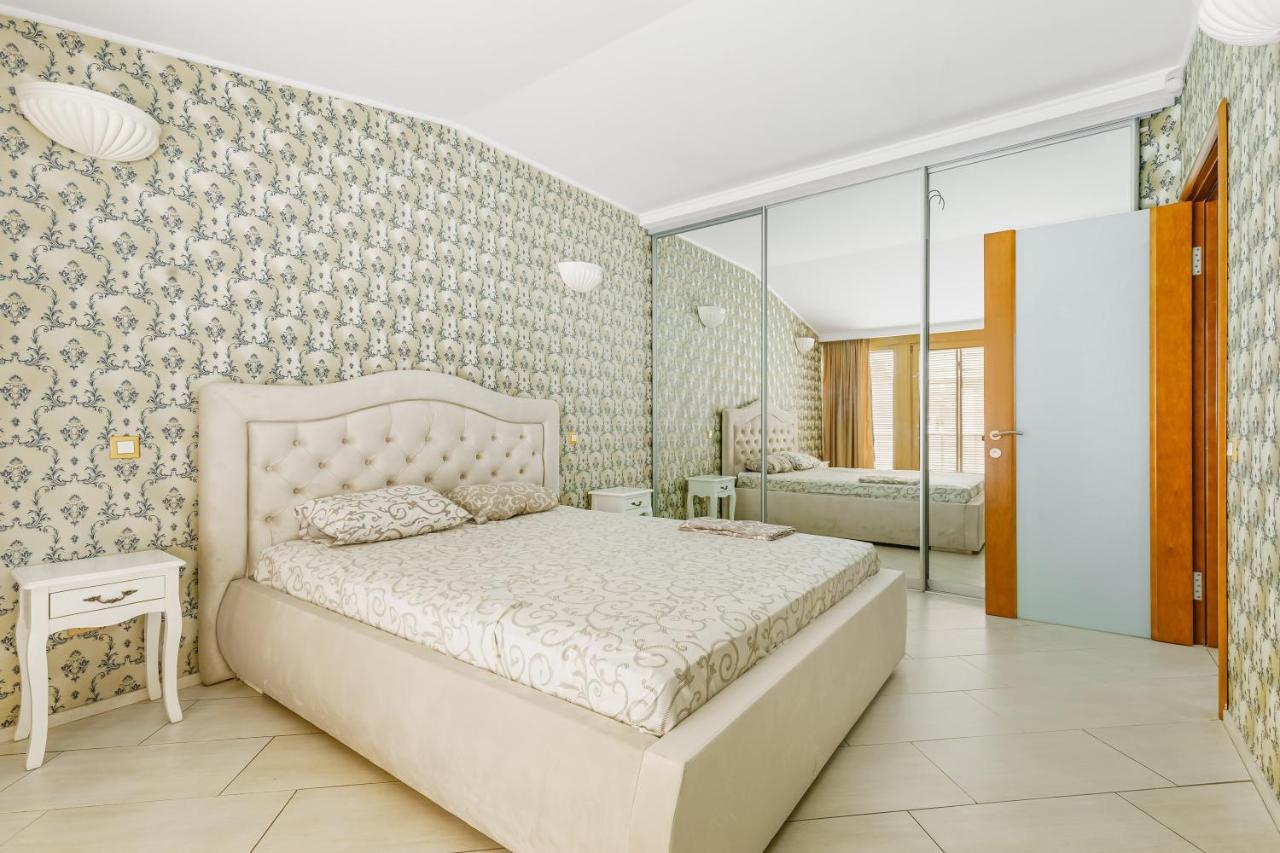 Deribasivska Cozy 4-Room Apartment 오데사 외부 사진